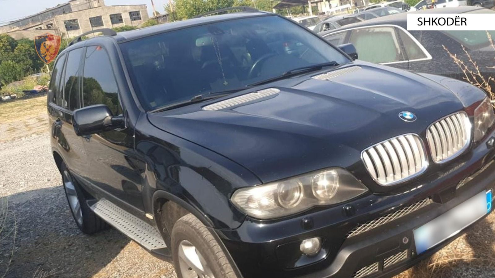 Qëllojnë me armë zjarri dhe më pas arrestohen