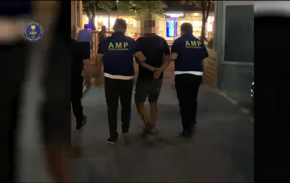 EMRI/ Arrestohet kryekomisari në Durrës, shef i luftës kundër trafikut dhe narkotikëve