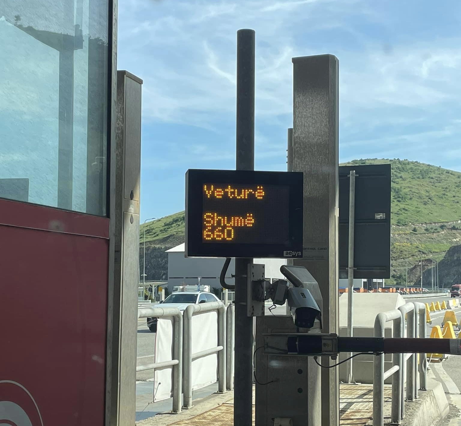 “15-18 euro taksë për të hyrë e dalë nga Tirana për tropojanët, hasjanët dhe kuksjanët”