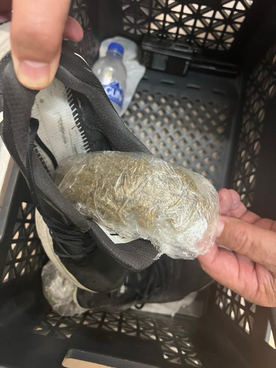 FIER/ Kapet gruaja me kanabis. Ia gjetën në një vend shumë të fshehtë, ndërkohë që po hynte në burg