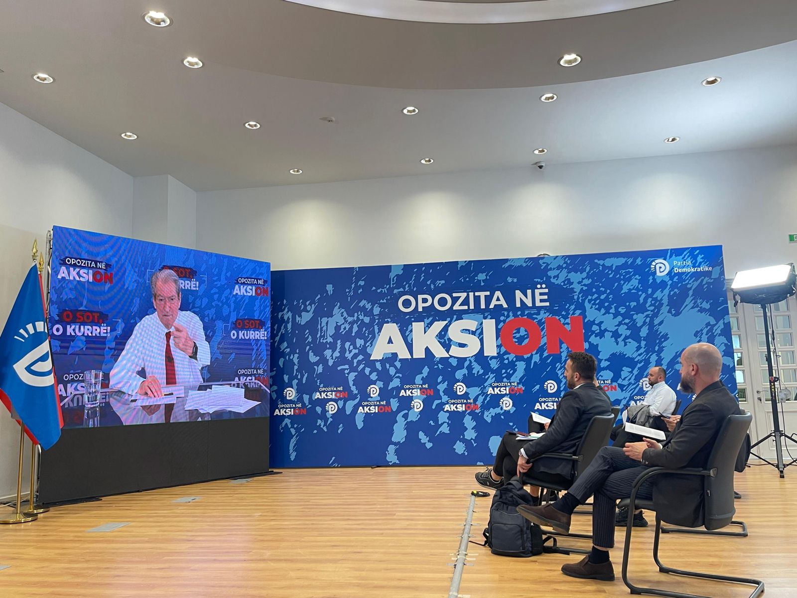 Berisha shpjegon pagesat nga llogaria e vajzës: Kursimet tona i administron vajza