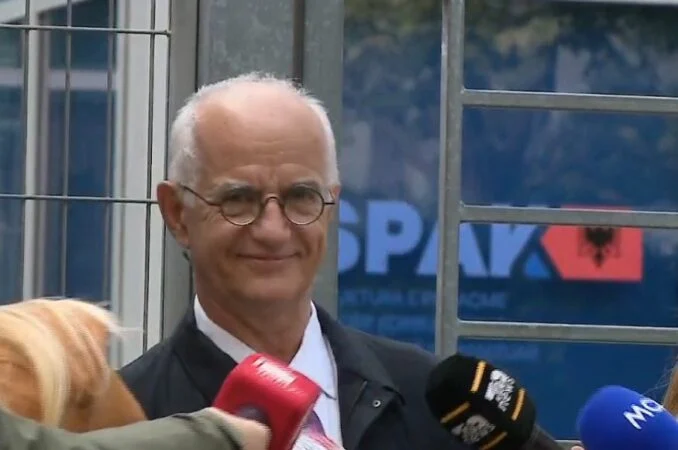 “Akuza për Fatmir Bektashin, pagoi udhëtimin e Elhaida Danit dhe Koçantes për të ardhur në Shqipëri”