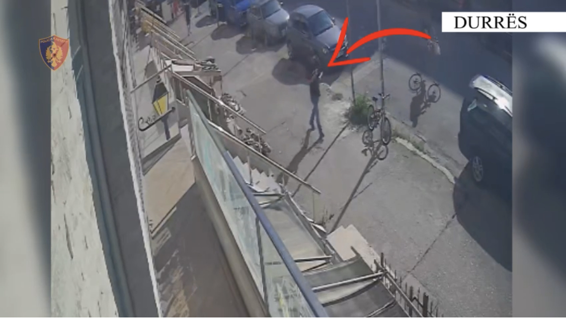 DURRËS/ Sanitarja u dha 2 vëllezërve çelësin e shtëpisë ku morën miliona dhe thesar