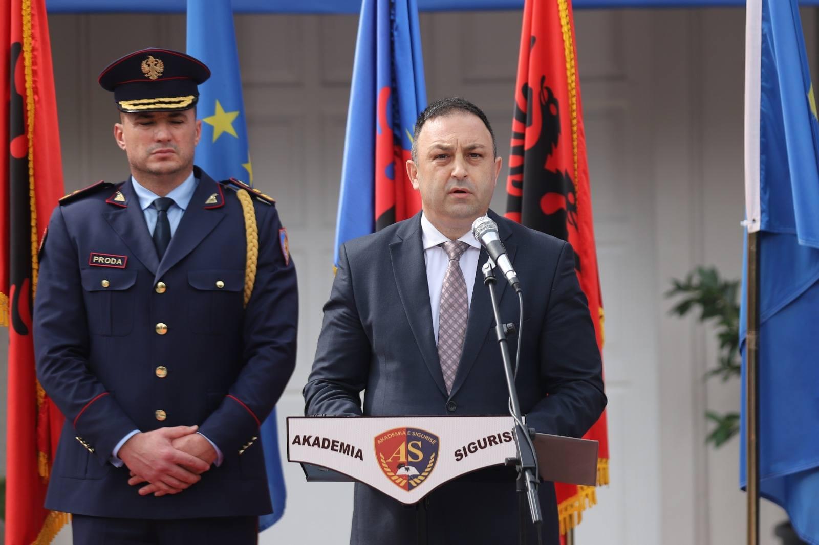 Berisha paralajmëron Ramën: Mos guxo të ndërsesh bastardin e familjes Hoxha dhe narko-komisarin