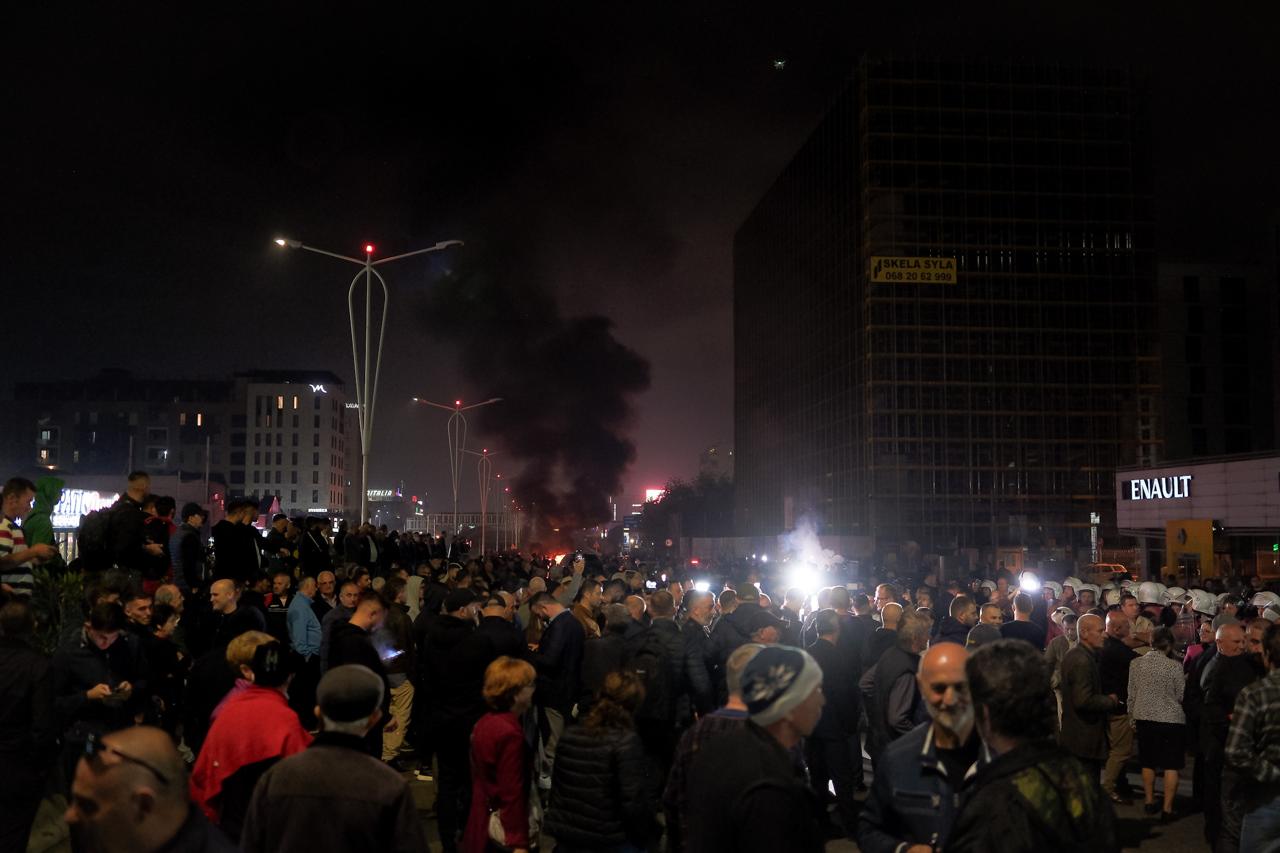 Washington Post/ Opozita bllokon udhëkryqet në të gjithë vendin: O sot, o kurrë!