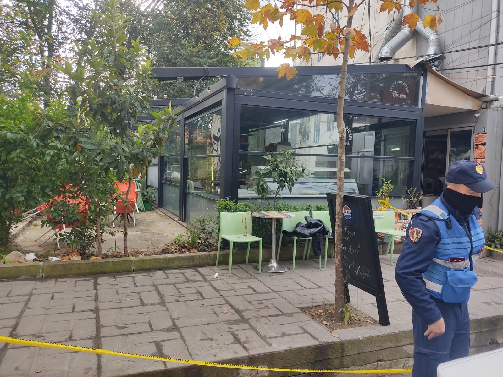 Ngjarje e rëndë në qytetin ‘Studenti’, dy të rinj qëllohen me thika e grushte