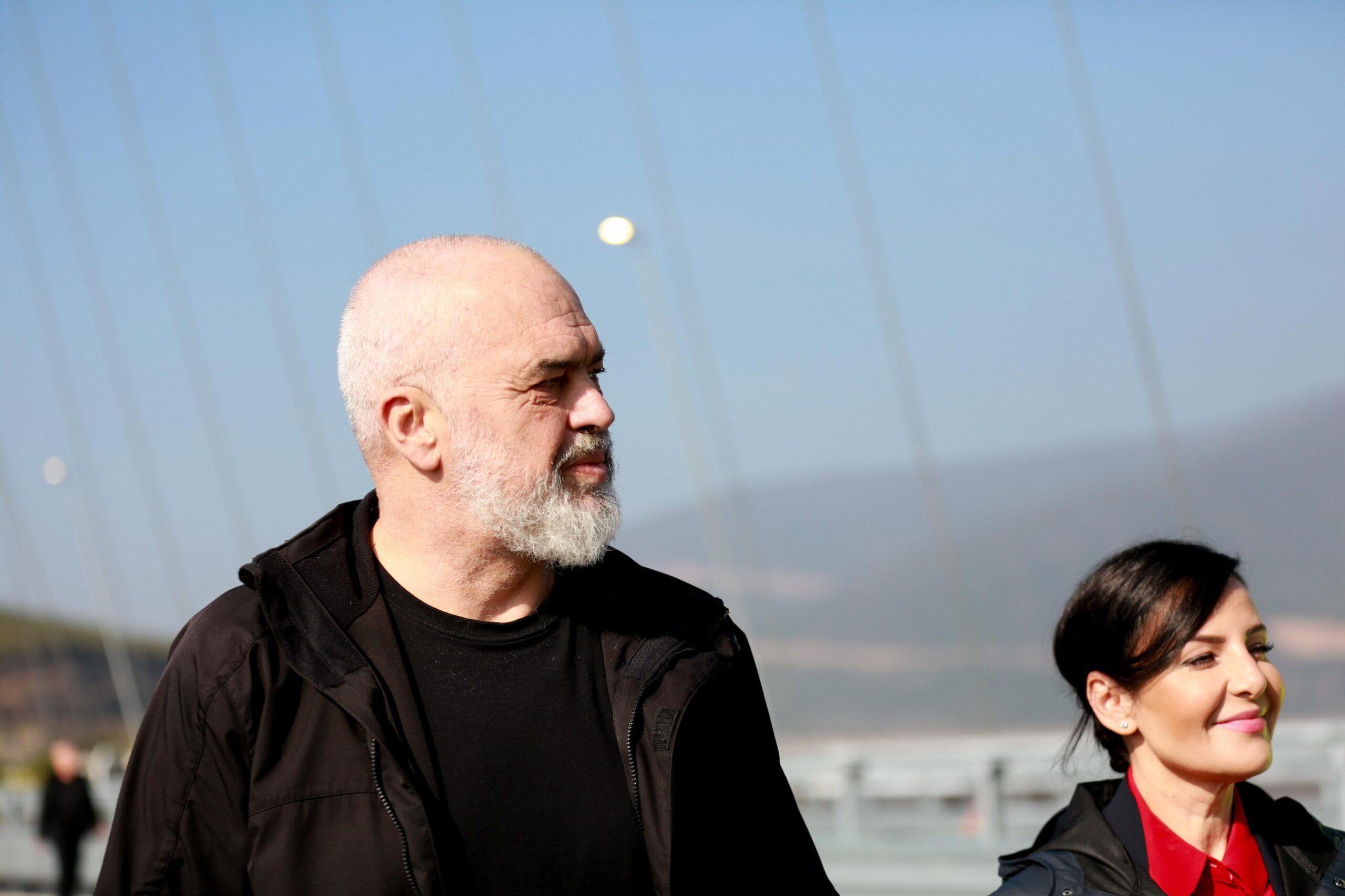 Rama dhe Balluku inagurojnë urën e varur në Kukës