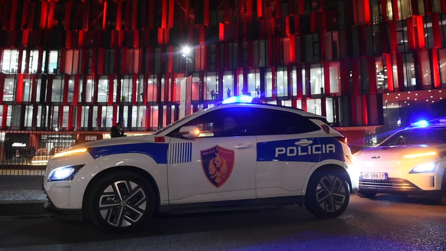 Policia e Shtetit, cilat rrugë janë sot të bllokuara për ndeshjen me Çekinë