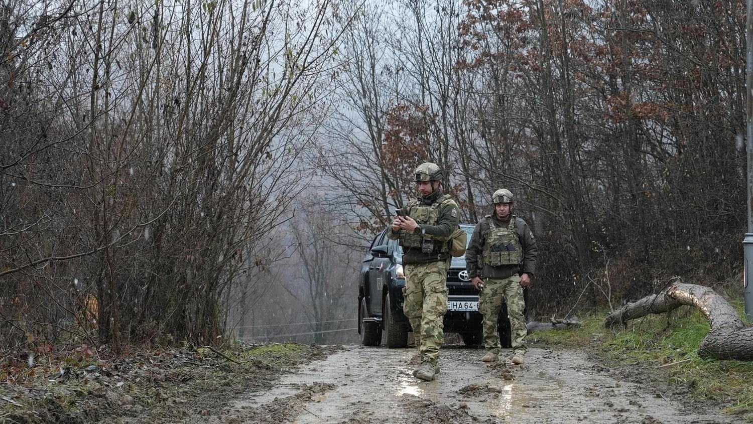 Zveçla tregon aksionin e policisë, sekuestrohen armë dhe 8 persona të arrestuar