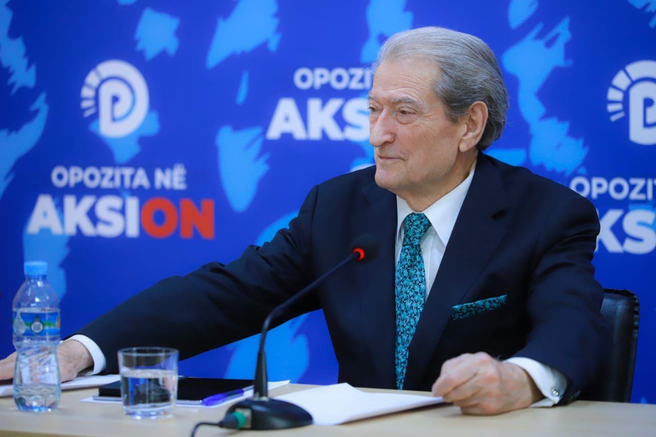 Berisha publikon mesazhin: Narkoshteti po mobilizon trupën kriminale elektorale