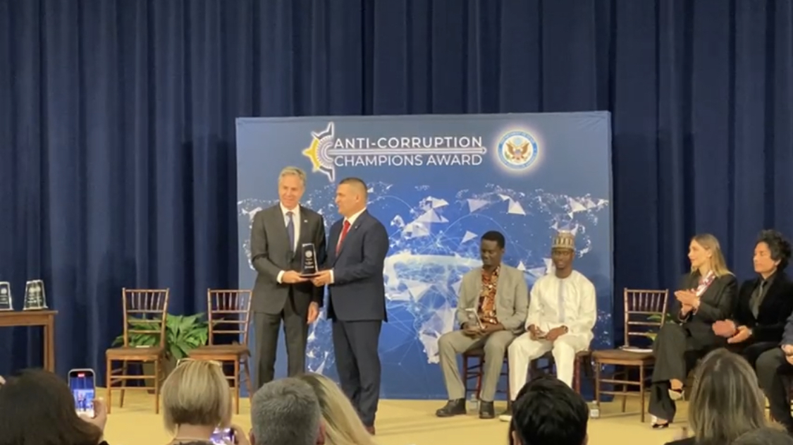 VIDEO/ Blinken vlerëson Altin Dumanin si kompion të Antikorrupsionit , e mori Dvorani në 2021