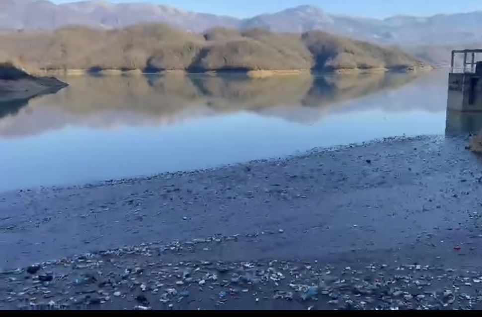 VIDEO/ Teliti shpërndan pamjet e Bovillës, pamje e rëndë edhe për të rriturit