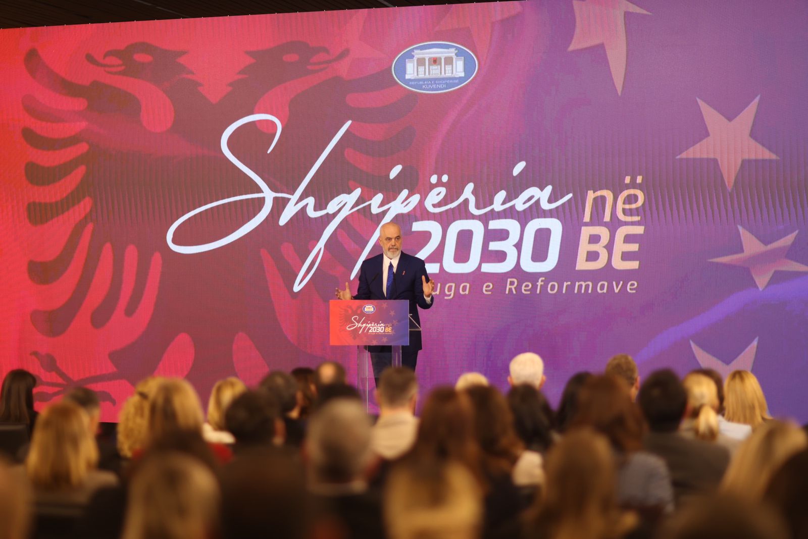 Rama faqe diplomatëve: Nuk kam ndërmend të pres opozitën të vijë në komisionin e reformave