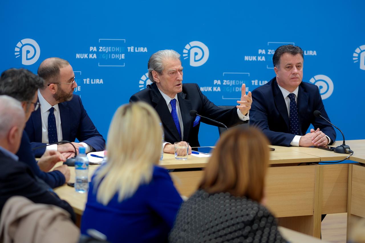 Berisha: Australia po diskuton të shpallë terrorist global Xhorxh Sorosin!