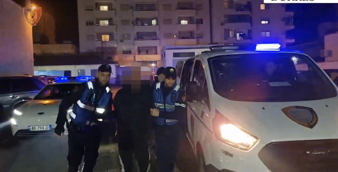 DURRËS/ Kishin edhe radio të lidhur me policinë e Durrësit