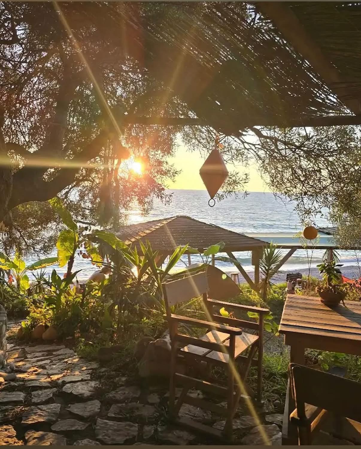 Digjet beach-bar në plazhin e Lukovës