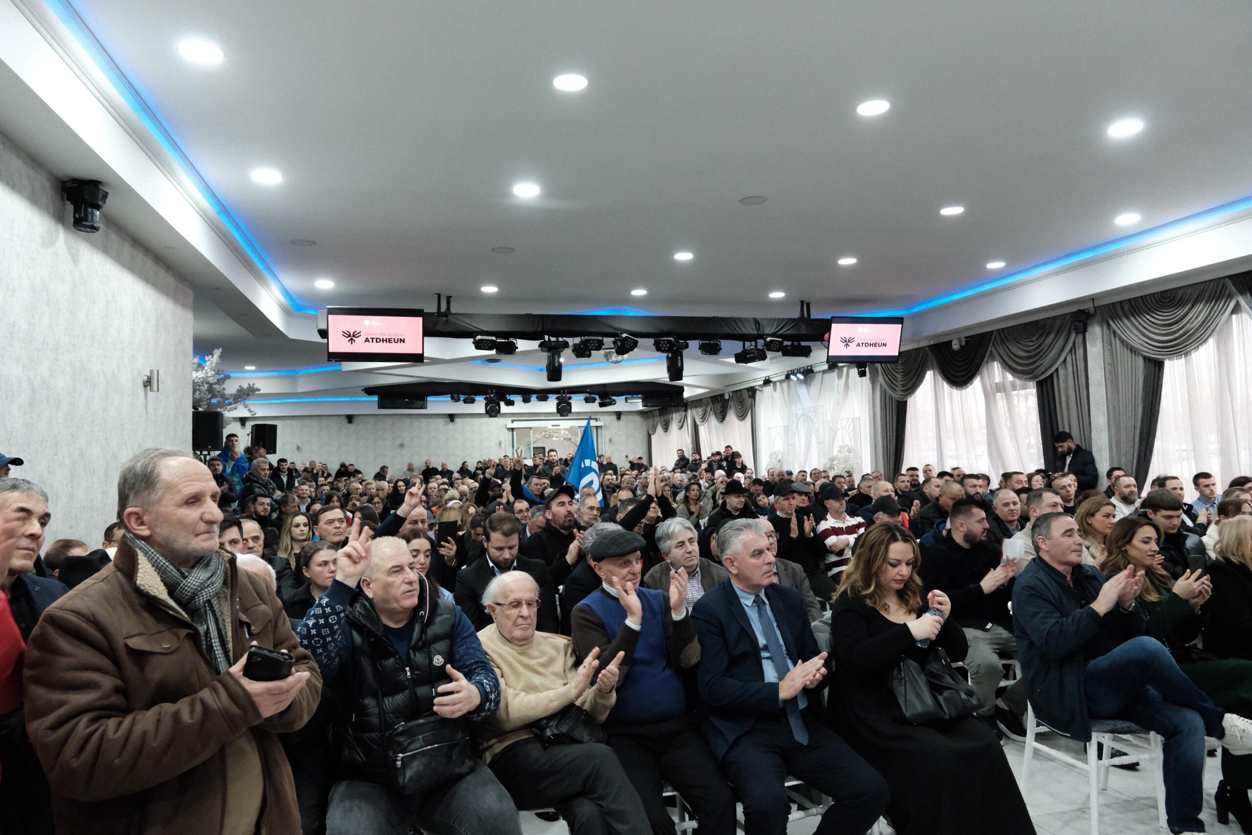 Flamur Noka, miting në Bruksel: Diaspora është shpresa për të kthyer Shqipërinë në rrugën europiane