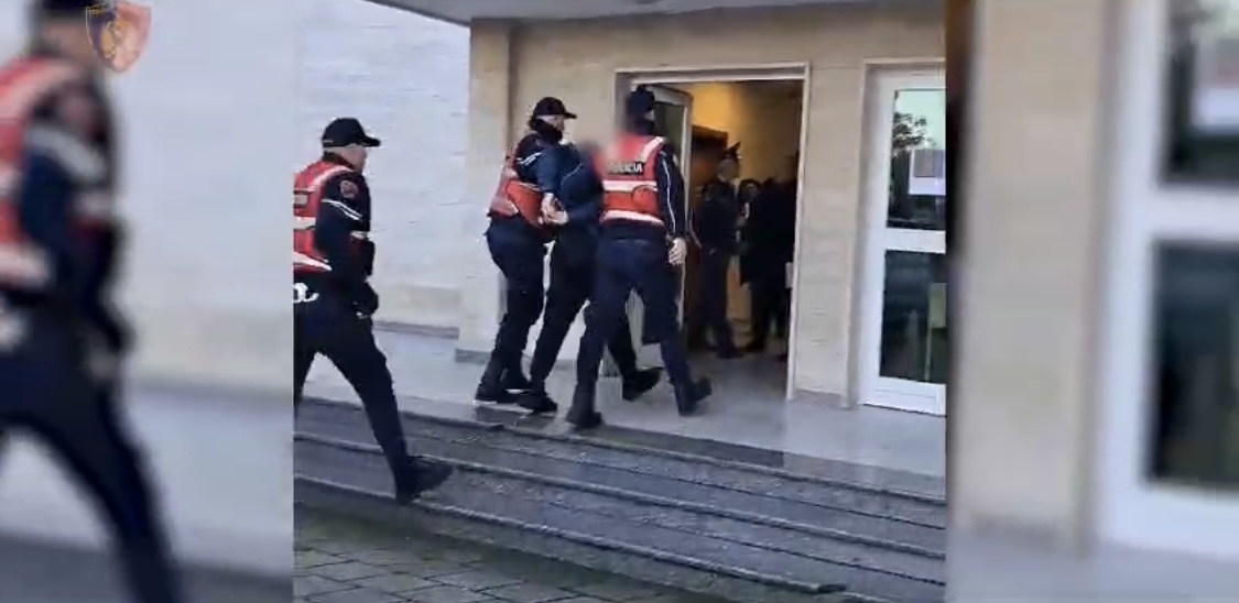 Vrau në Palermo dhe kapet në Fier. Nis procedura e ekstradimit