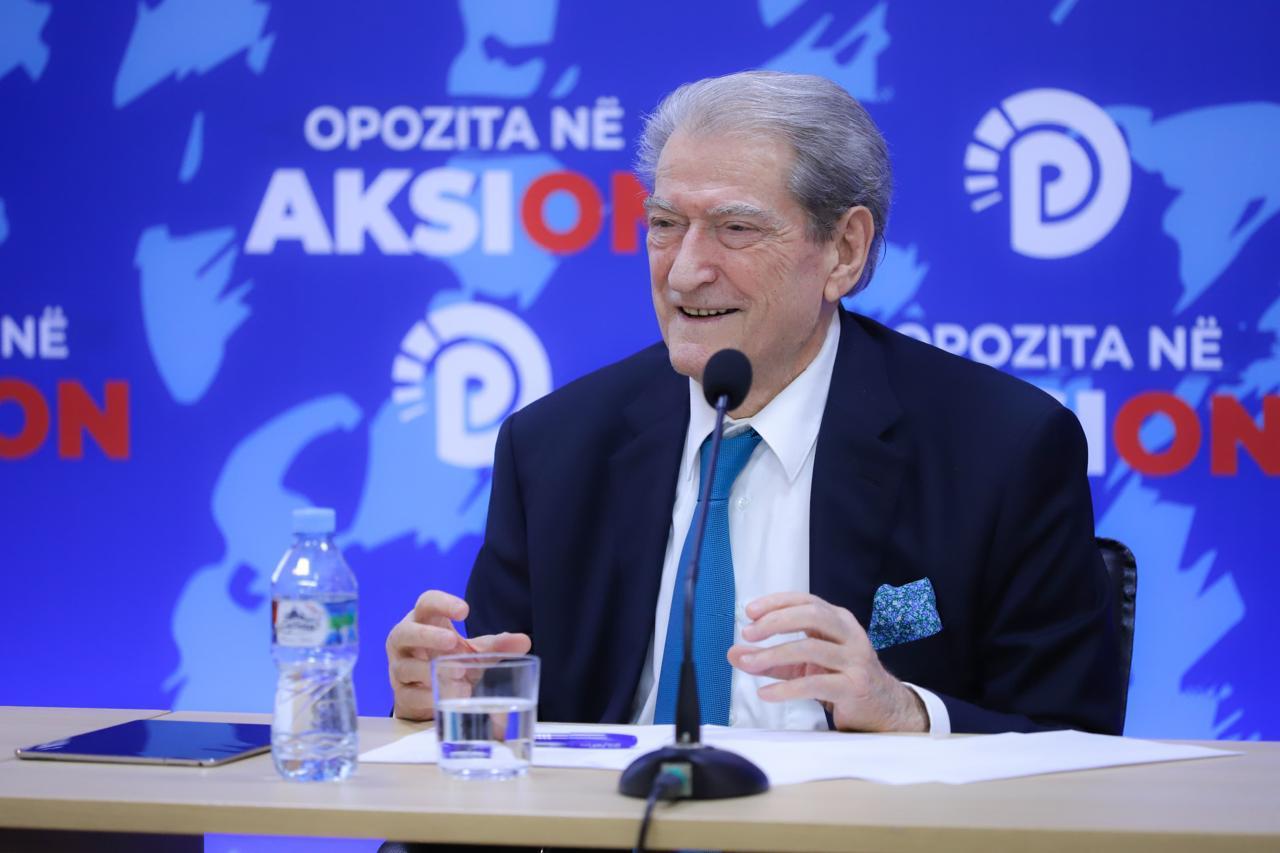 Berisha: Rama po mbulon pazarin me Altin Mercenarin për shkëmbimin e Erion Veliajt me Olsin