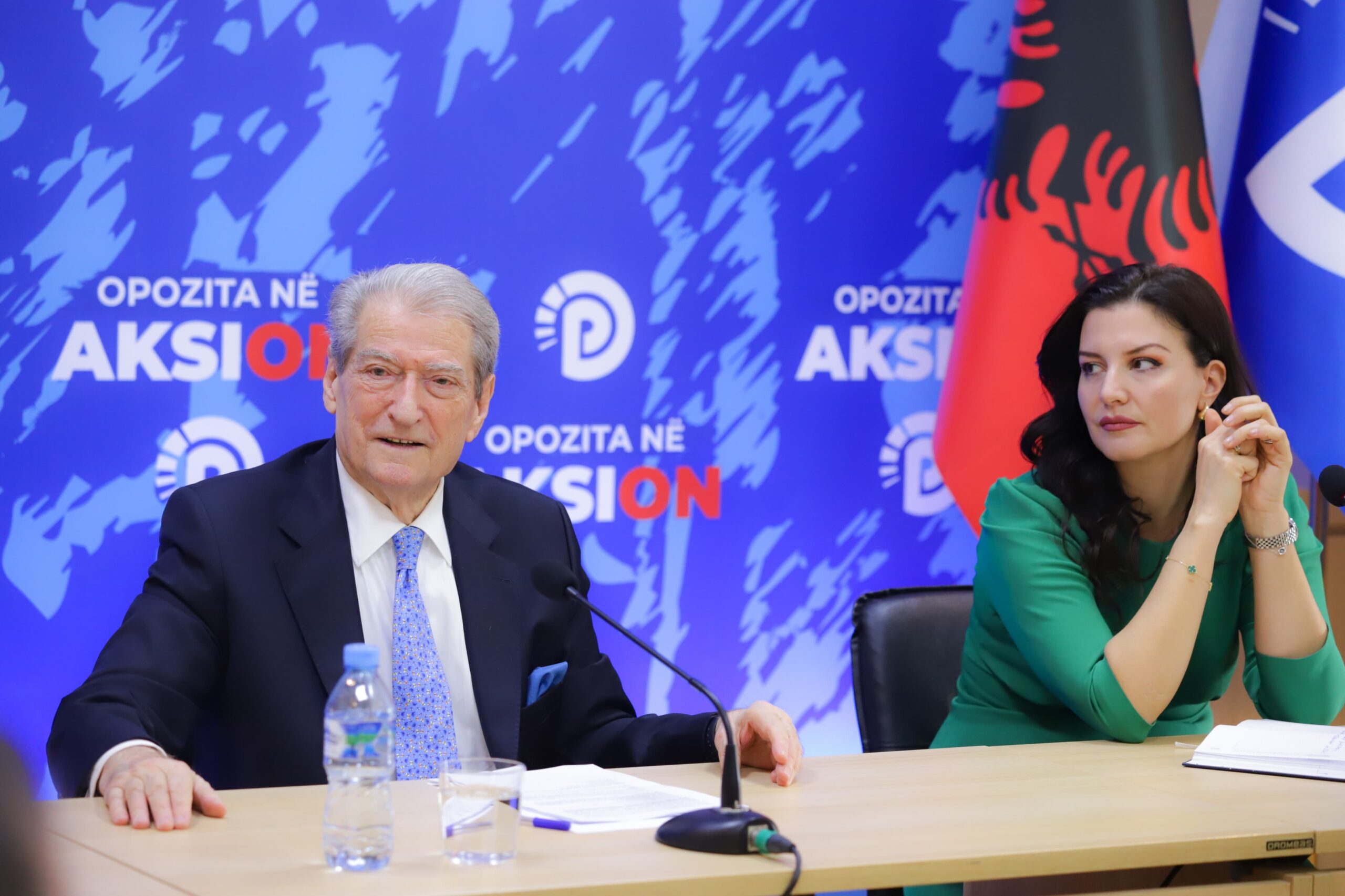 Berisha paralajmëron Kokonën: Garantoj pronarët se nuk do njihet asnjë vendim i marrë nga Korporata e Investimeve