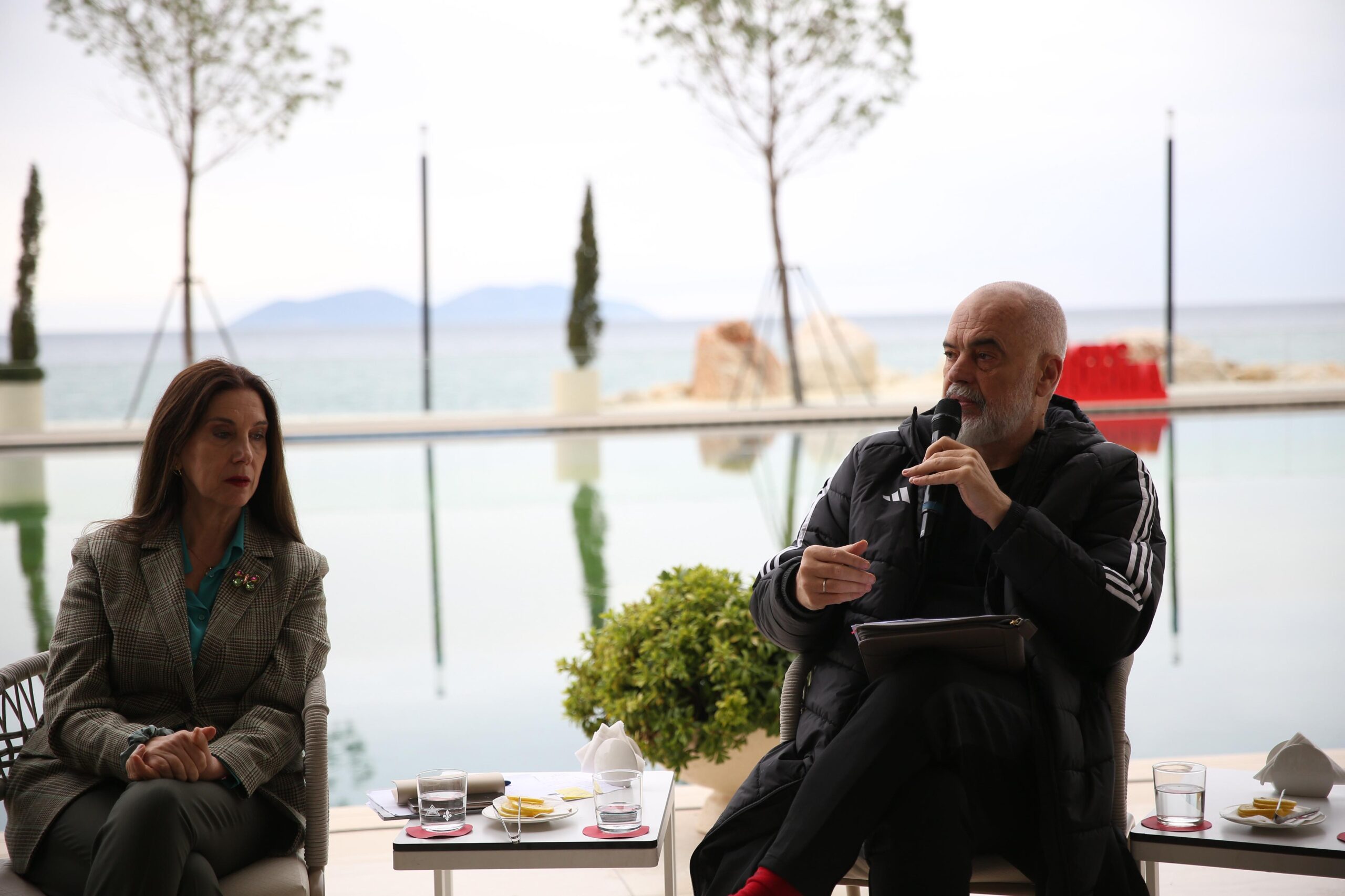 Rama rimerr argumentin e Berishës për turizmin pa impakt tek buxheti. Çfarë zbuloi në Vlorë