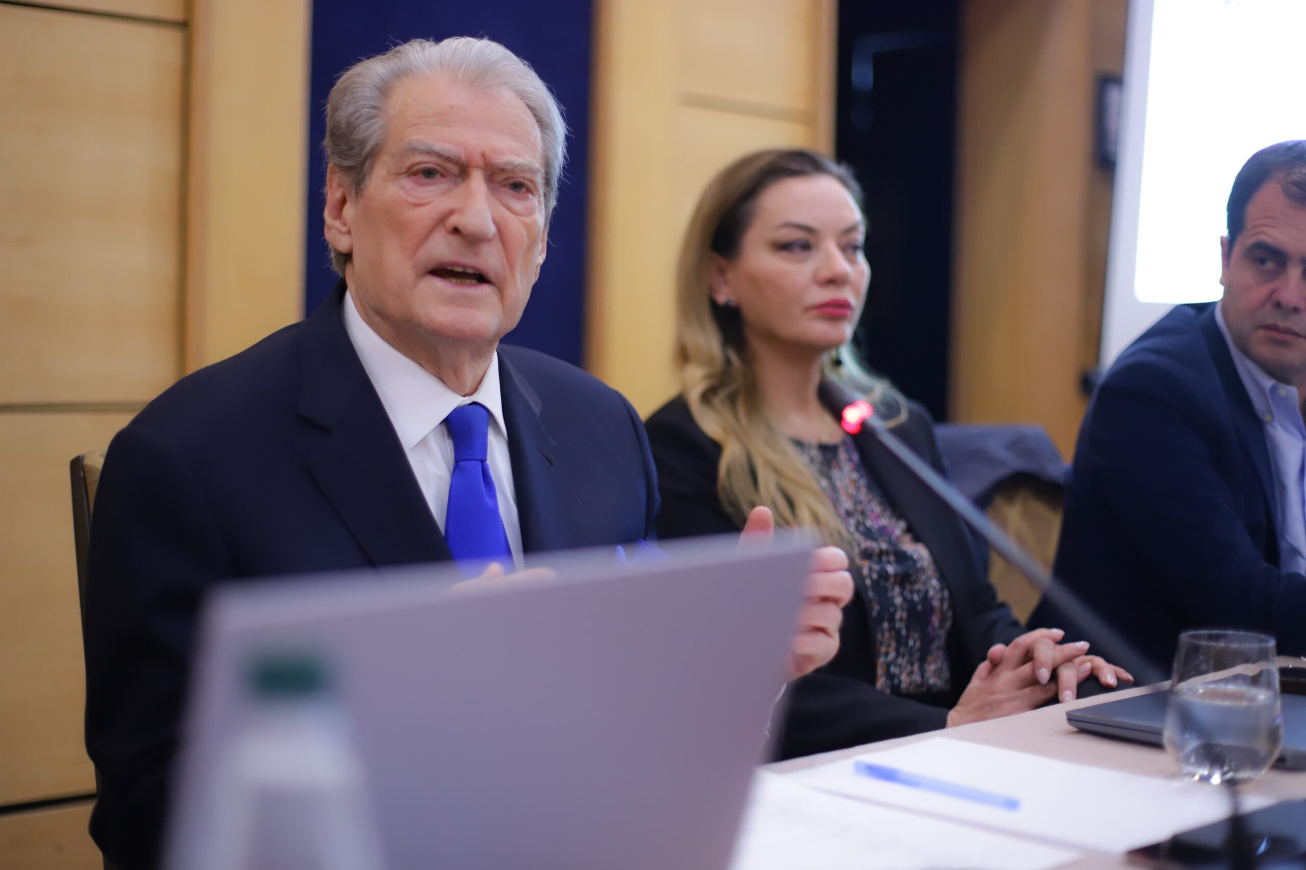 Berisha-të rinjve: Ne fitojmë nëse ju do bëheni fytyra dhe mesazherët e kësaj fushate