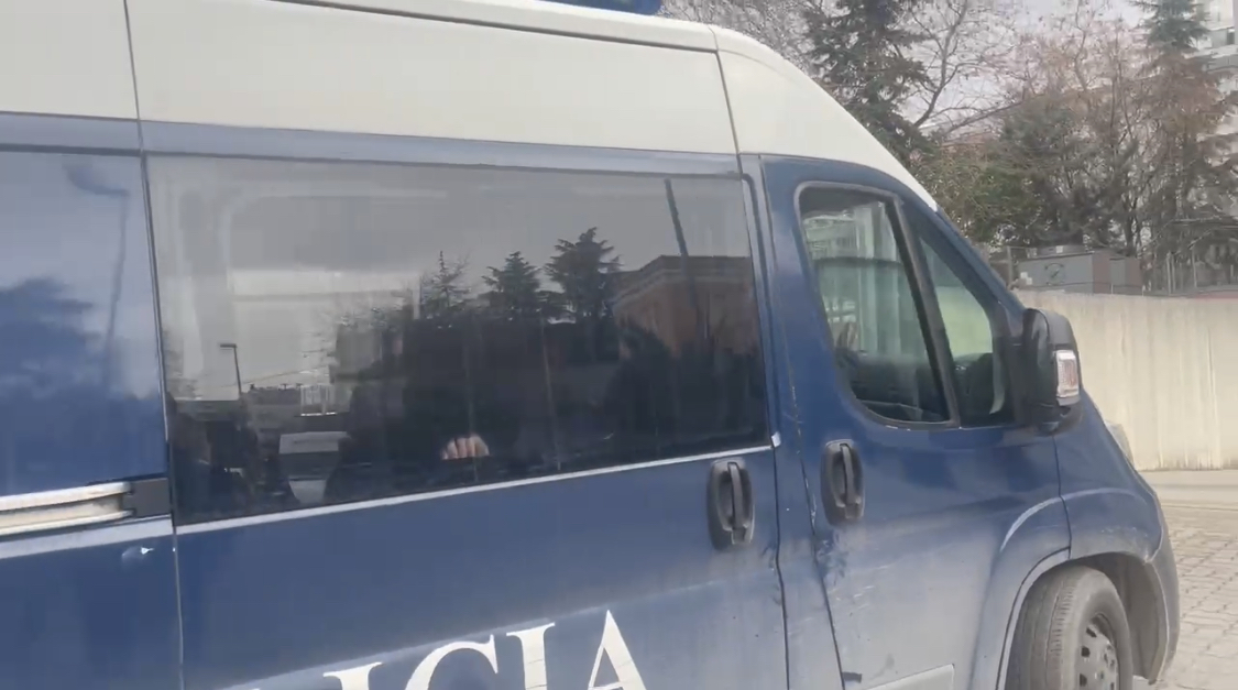 PAMJET/ Veliaj transferohet nga Durrësi në Gjykatën e Apelit të Posaçëm