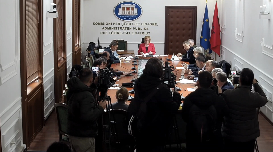 Bisedat telefonike: Lali Eri do e hajë brenda vitit