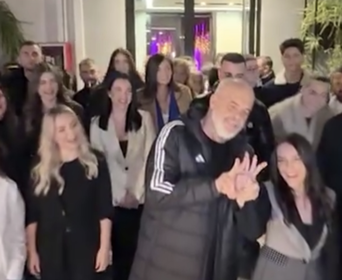 SAMI NEZA/ Pse duhet një Kryeministër të molepsë me PS-në, çuna e goca restoranteve