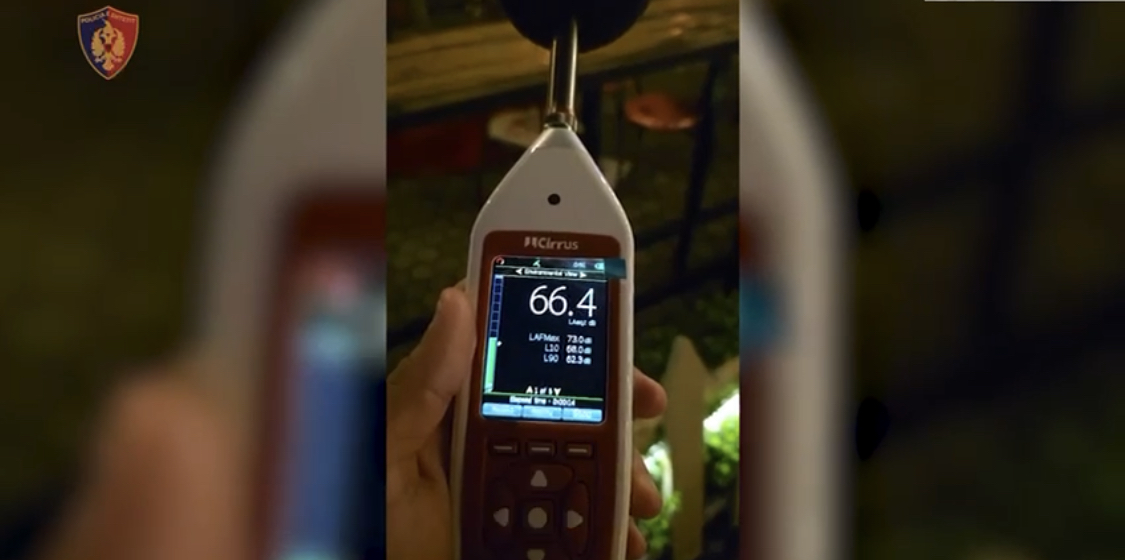 Raportoni në polici zhurmat e kondicionerëve nga pallatet, komshiu lë pa gjumë komshiun