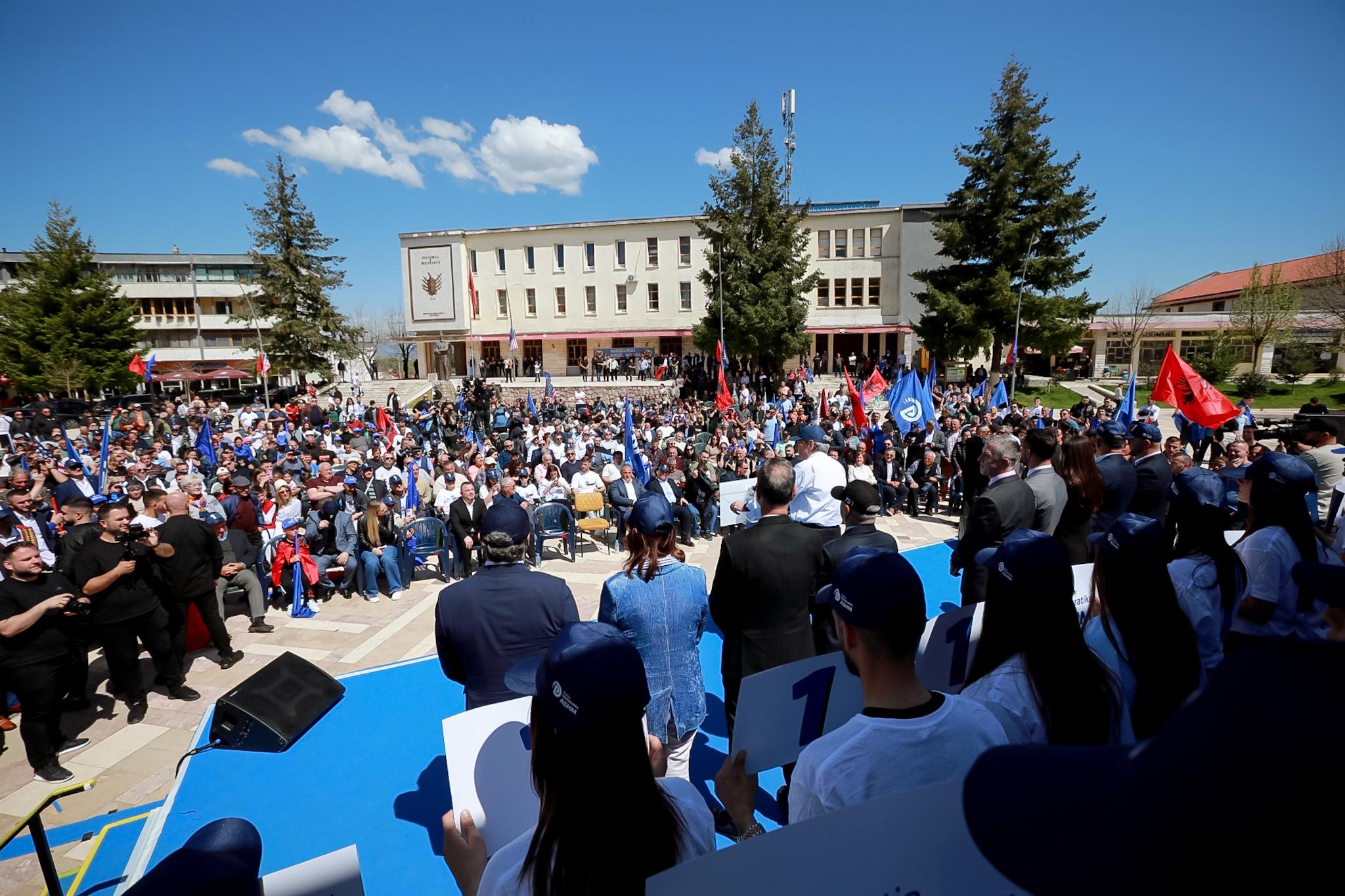 Berisha i përgjigjet Ramës: Pse nuk ra në humnerë Mali i Zi që i trefishoi pensionet?