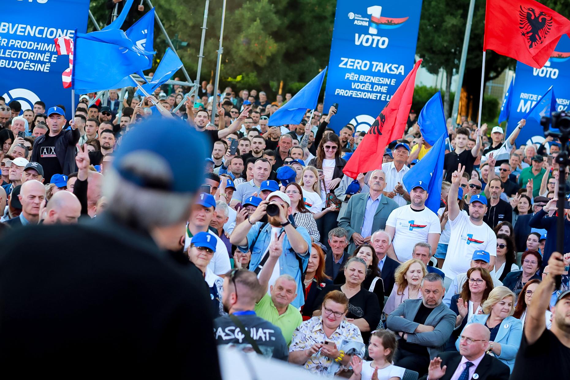Berisha uron Papën e sapozgjedhur: Le t’i urojmë ne sukseset më të mëdha në misionin e tij hyjnor