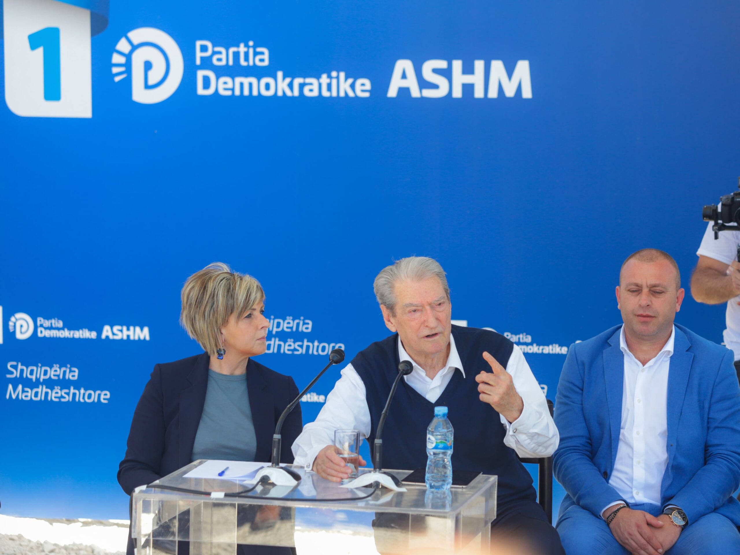 Berisha me fermerët: Subvencionet për ju do të rriten nga 32 milionë euro në 230 milionë euro!