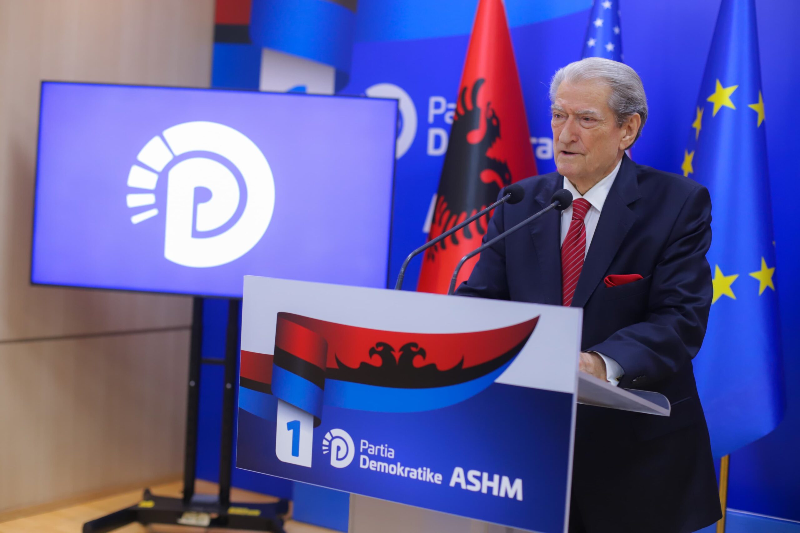 Berisha komenton deklarata e Kalasë për deputeten e PD: Nuk ka të drejtë pa fakte