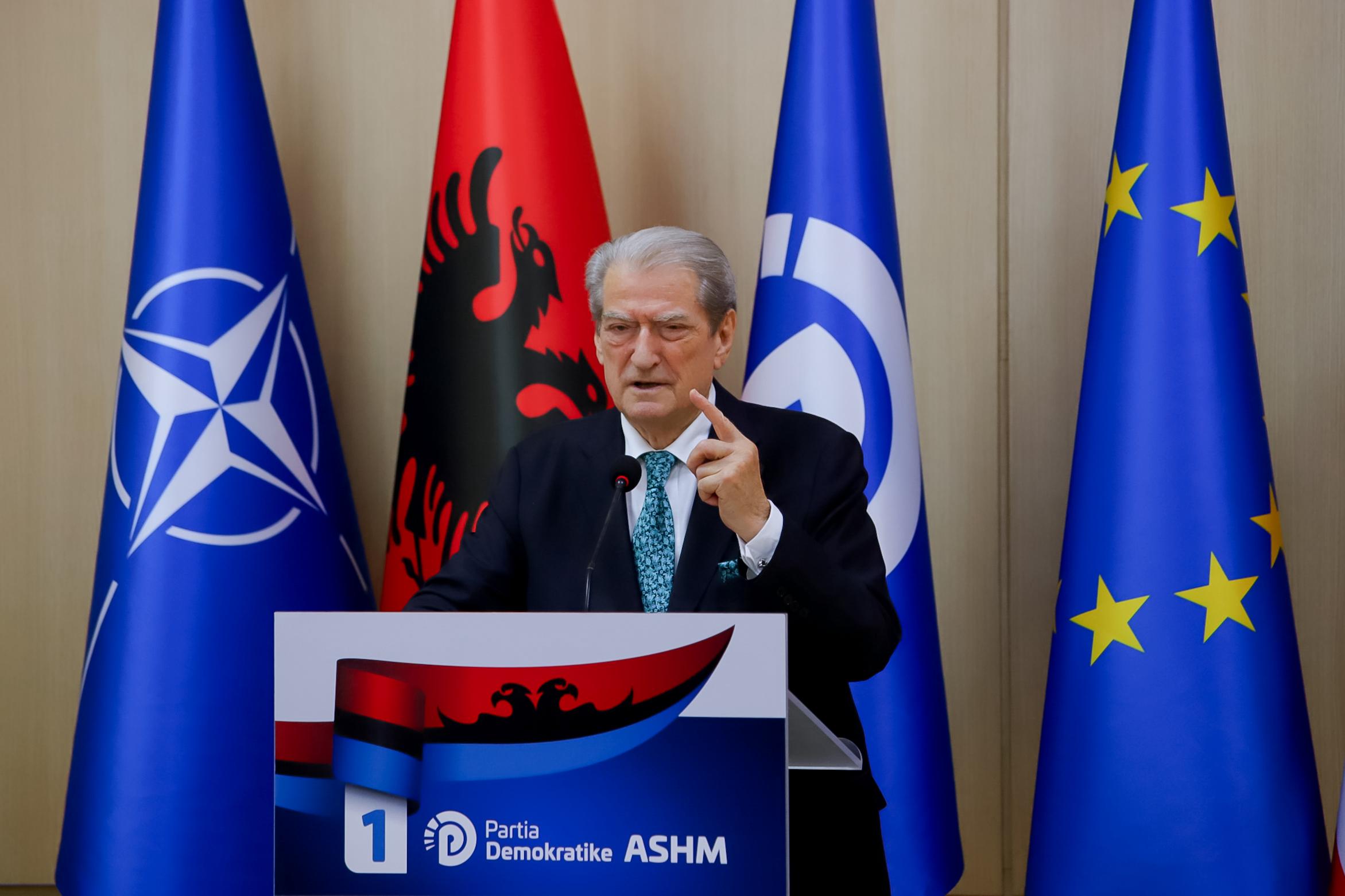 “Rama është i gatshëm ta shndërrojë Shqipërinë në megaburg që të marrë mbështetje ndërkombëtare”