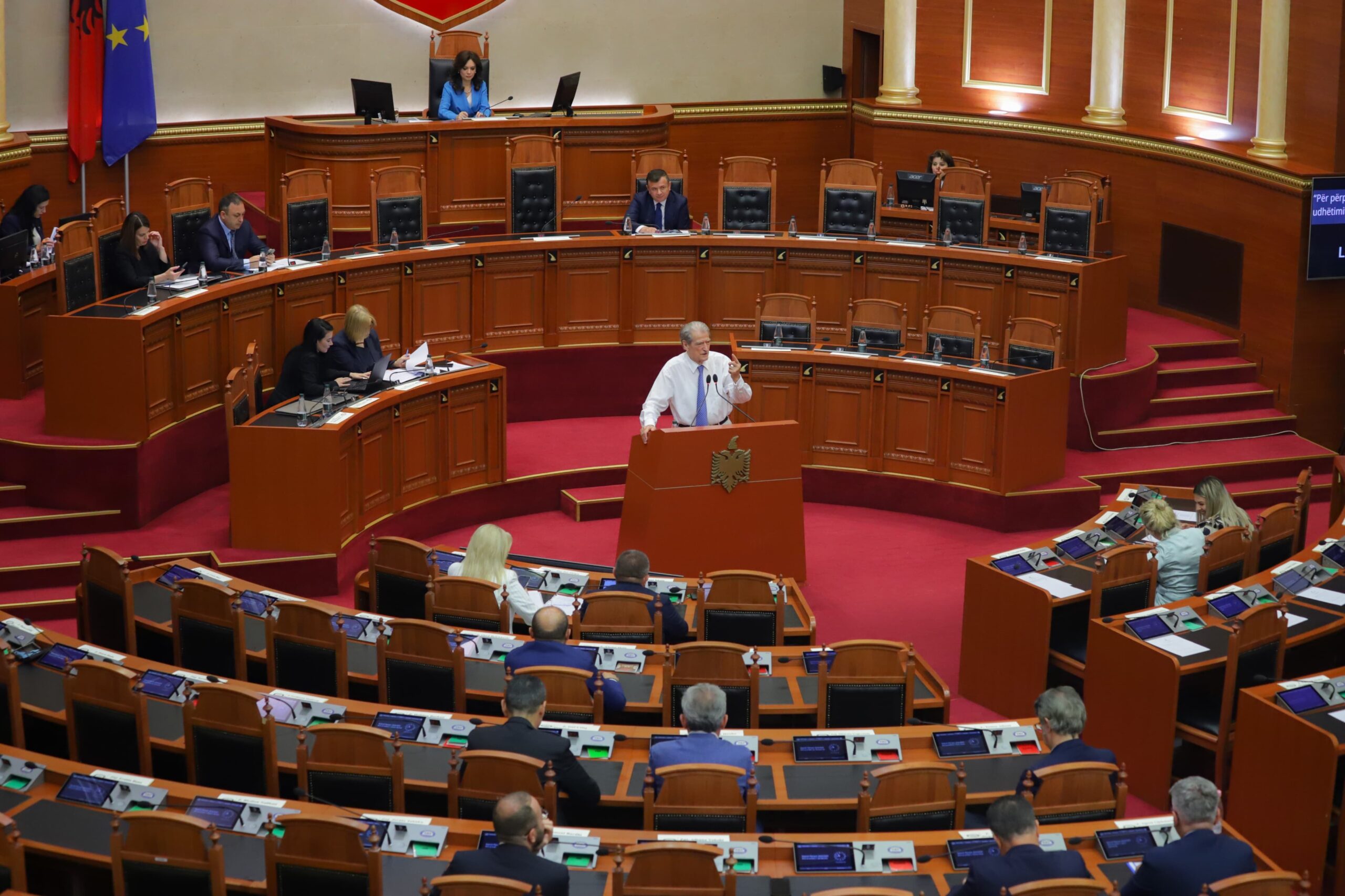 Berisha: Balla në telefonat e kriptuar të bandave