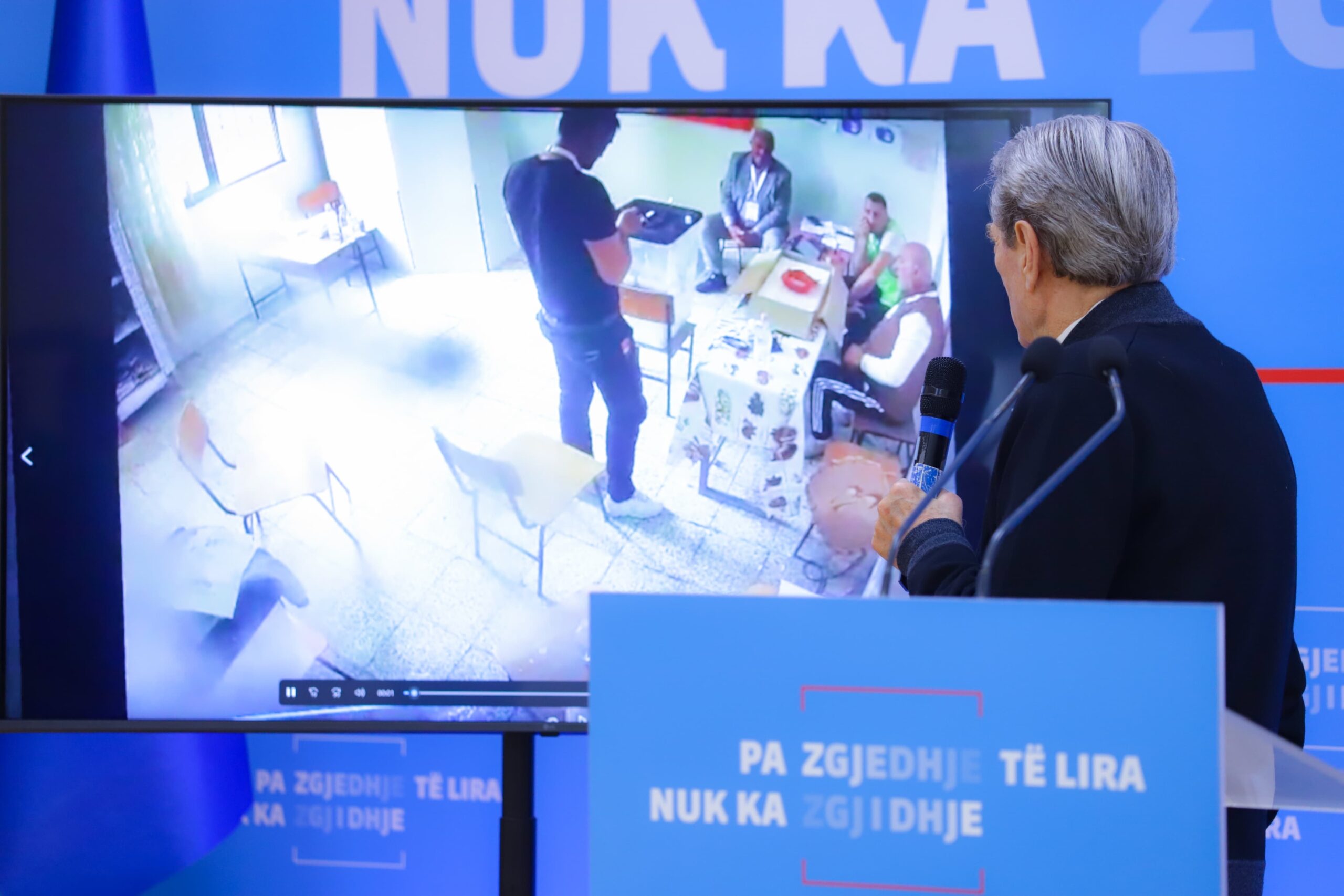 Berisha publikon të tjera video tronditëse me ‘trenin bullgar’ deri tek mbushja e kutive të votimit