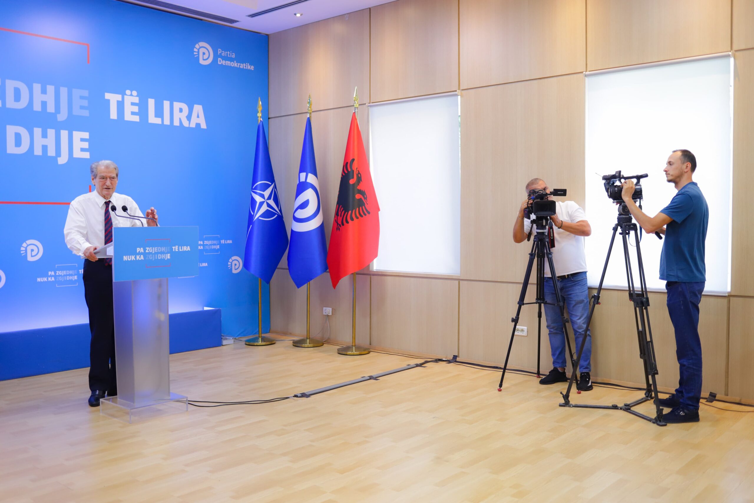 Berisha: Edi Rama bleu votat me skemat në bujqësi! U përdor fondi prej 250 milionë eurosh si garanci sovrane për kreditë