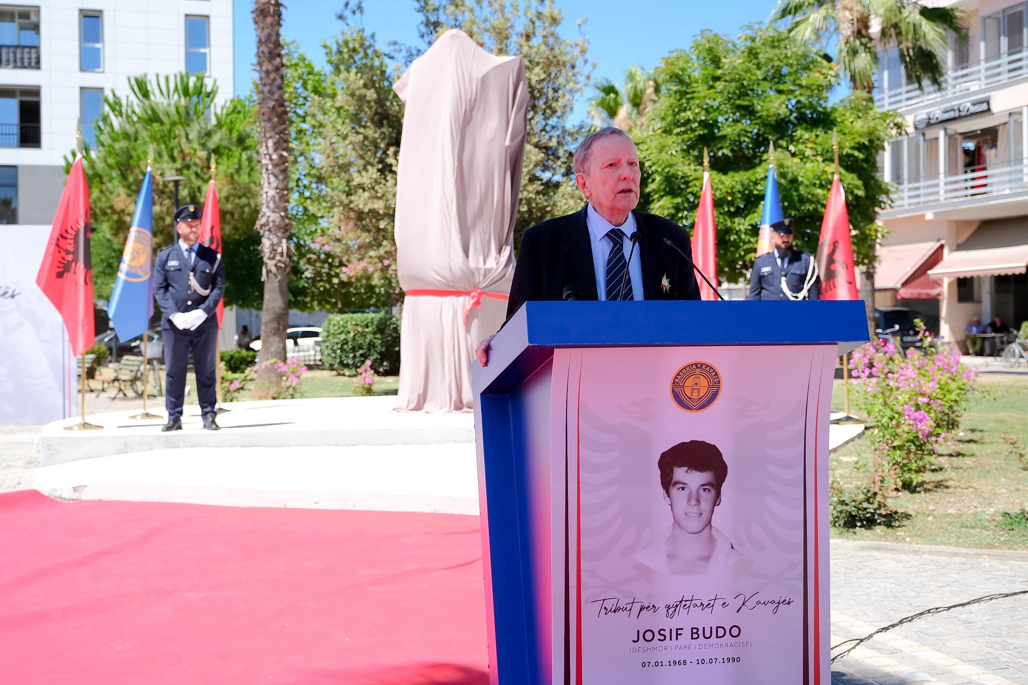 Ish ambasadori gjerman i korrikut ‘90, humb jetën më Tiranë. Detajet