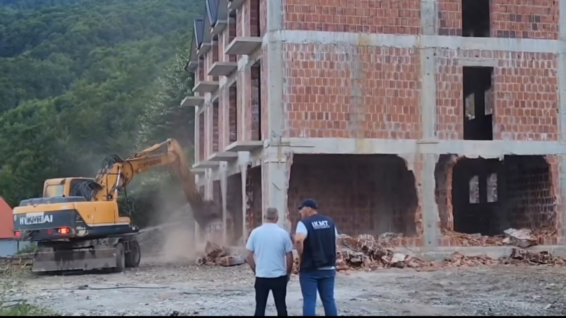 KLOD ZHIVANI/ Thethin e djeshem nuk kam per ta harru kurre!