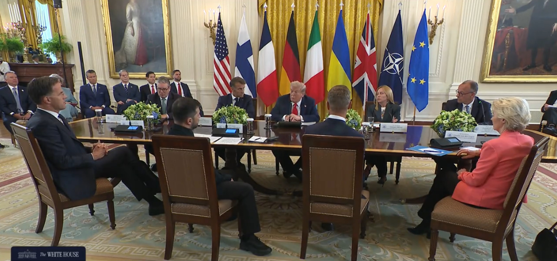 Zhvillohet takimi Trump-Zelenski dhe në zhvillim takimi BE-Trump-Zelenski. Diksutohet shkëmbimi i territorit